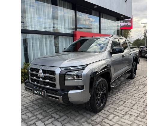 MITSUBISHI TRITON 2.4 BITURBO DIESEL CD KATANA 4X4 AUTOMÁTICO MITSUBISHI TRITON 2.4 BITURBO DIESEL CD KATANA 4X4 AUTOMÁTICO